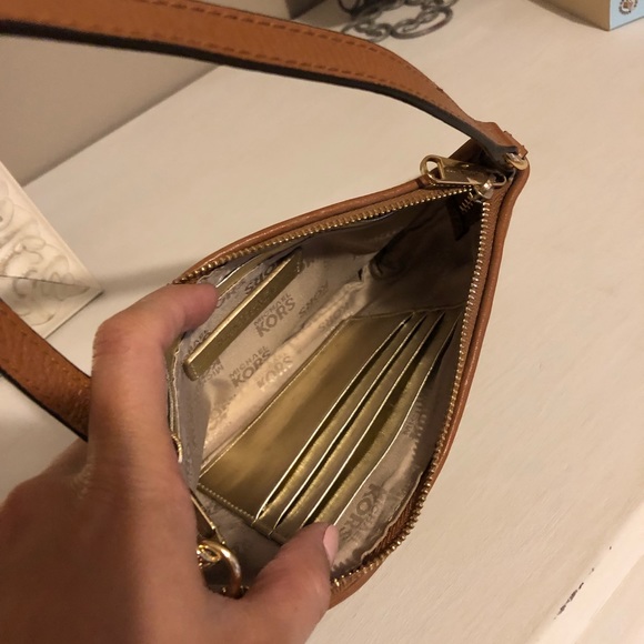 MK wristlet - Picture 2 of 2